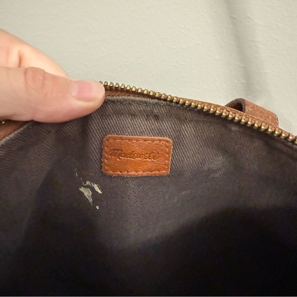 Madewell The Small Transport Crossbody Bag - Picture 4 of 6